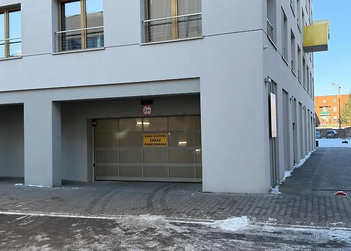 Skarbowa 1 A Lux 3 & Parking شقة