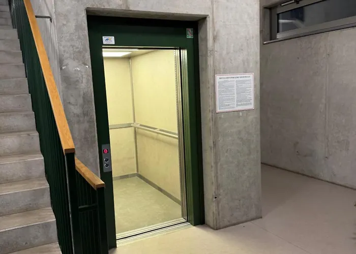 Skarbowa 1 A Lux 3 & Parking شقة